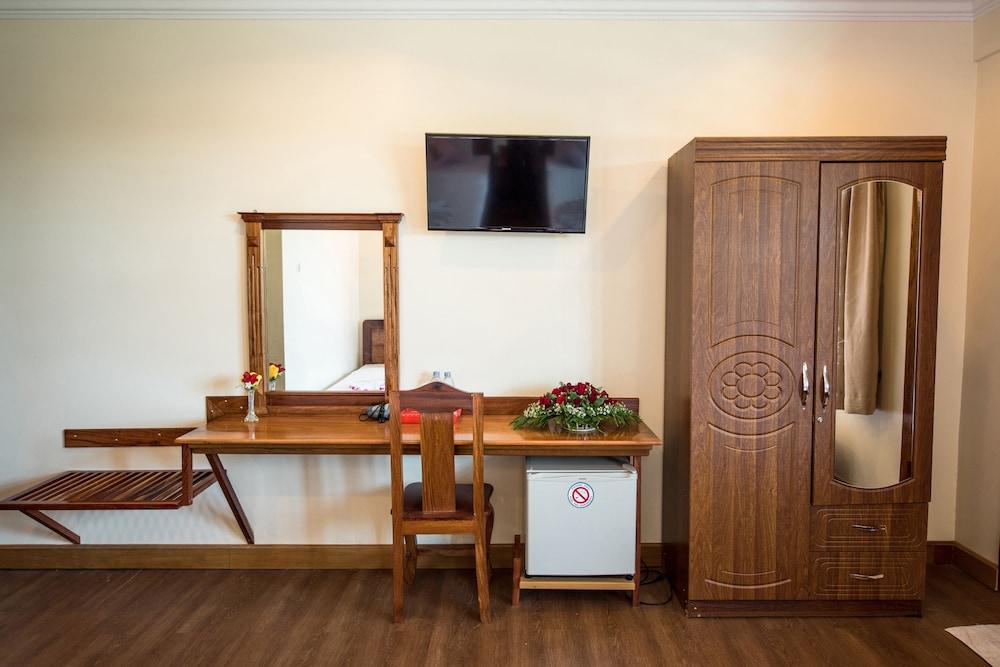 Seng Hout Hotel Battambang Exterior foto