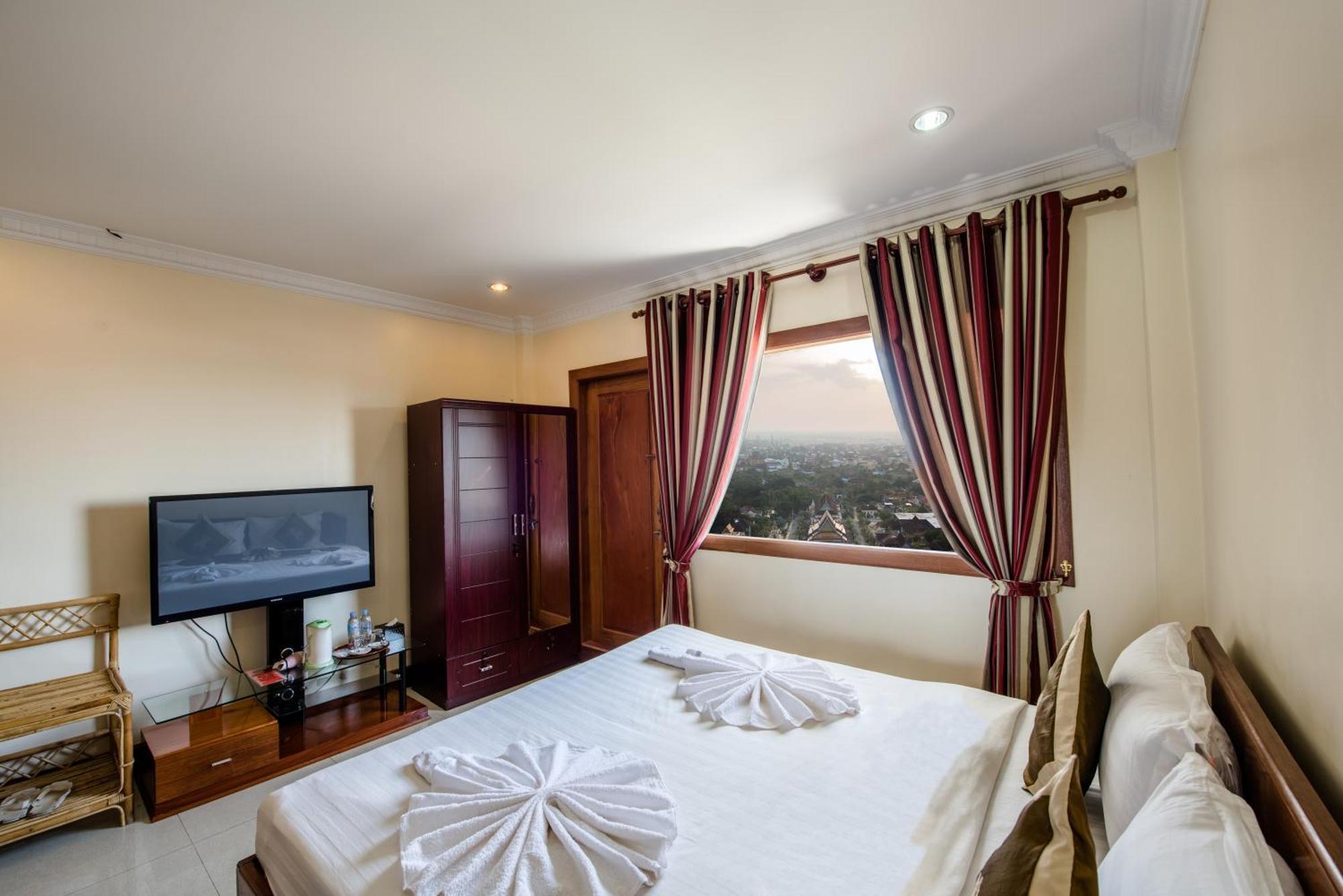Seng Hout Hotel Battambang Exterior foto