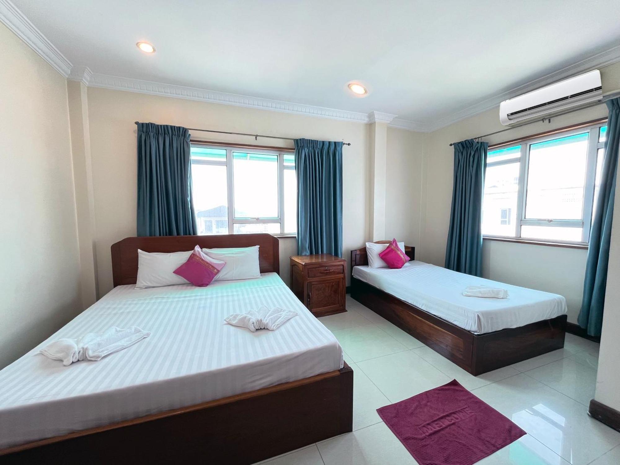 Seng Hout Hotel Battambang Exterior foto